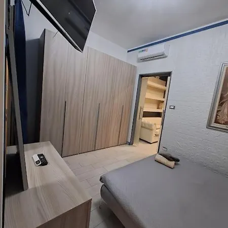 Villa Flower's House Di Doris Simone