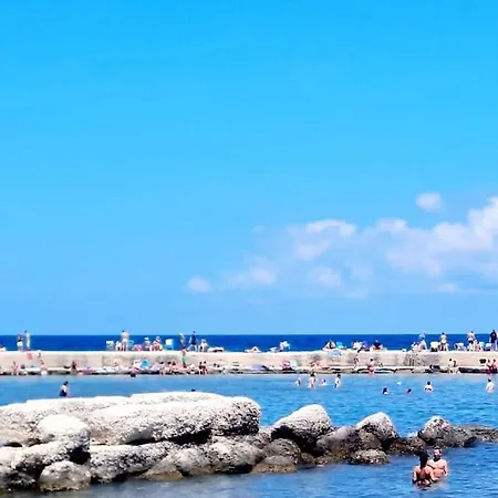 Flower's House Di Doris Simone Villa *