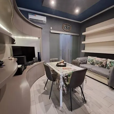 Villa Flower's House Di Doris Simone *