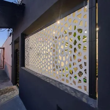 Villa Flower's House Di Doris Simone Bari