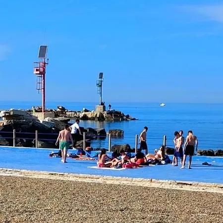 Flower's House Di Doris Simone Бари