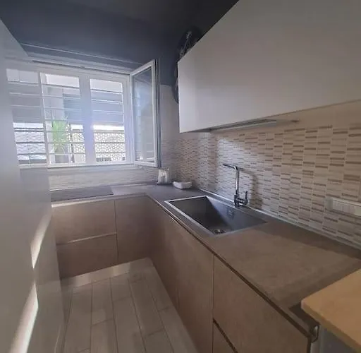 Villa Flower's House Di Doris Simone