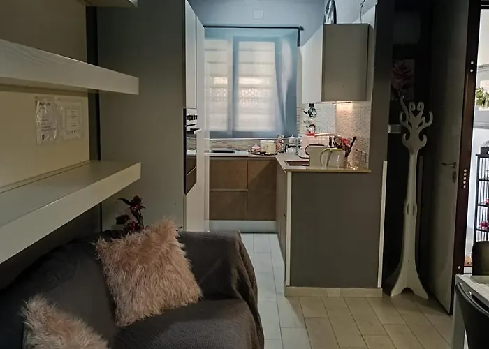 Villa Flower's House Di Doris Simone Bari