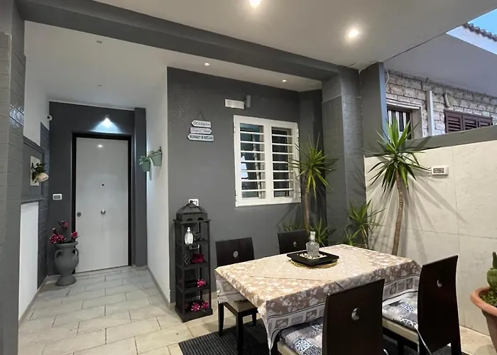 Flower's House Di Doris Simone * Bari